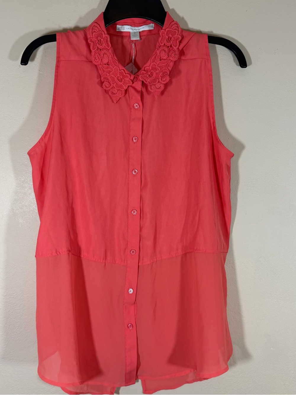 Lauren Conrad Coral Embroidered Collar Sleeveless Top Tank Size L Button Front